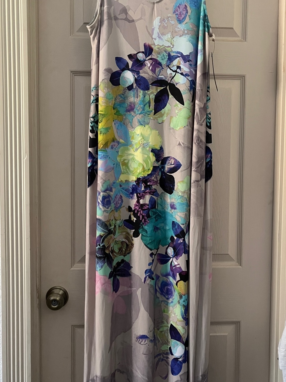 Kohl's Apt. 9 Pastel Floral Maxi Dress in Light Taupe and Aqua size Medium